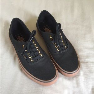 Men black vans